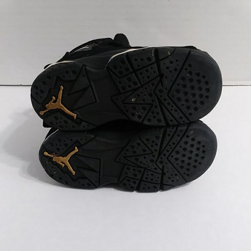 Jordan Kids Black and Gold Sneakers *EUC* - Picture 8 of 8